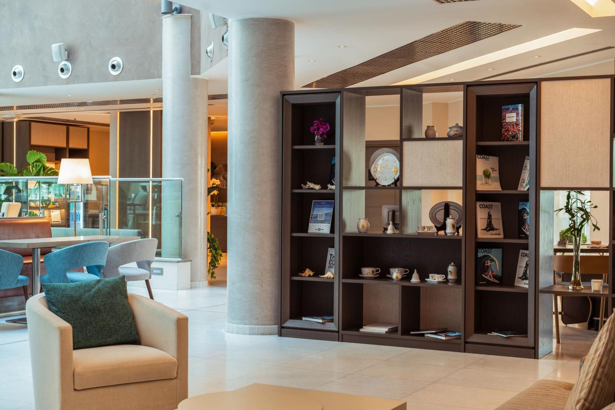 Delta Hotels By Marriott Olbia Sardinia Exterior foto