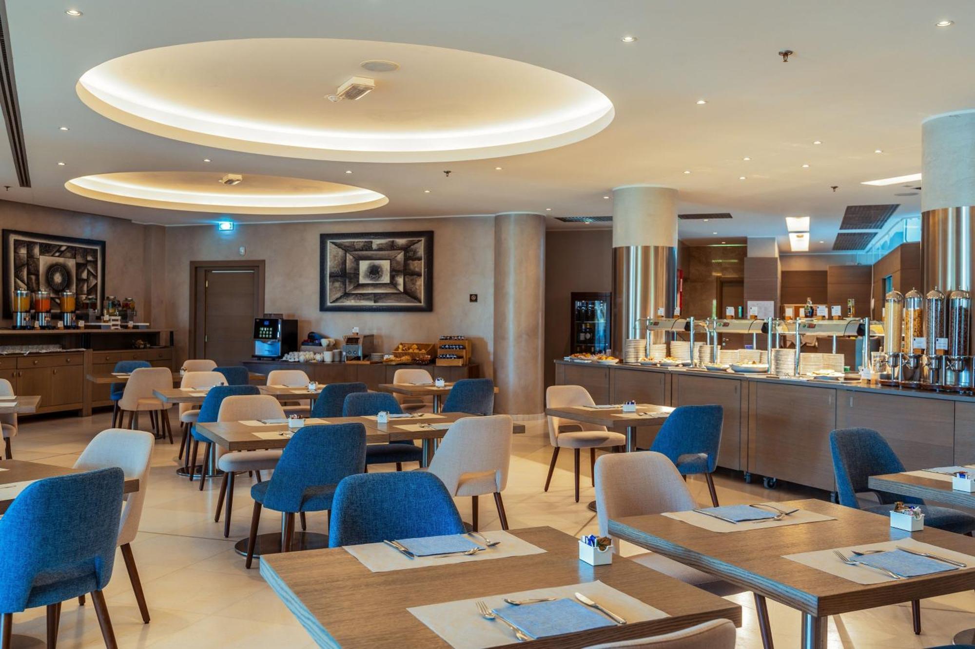Delta Hotels By Marriott Olbia Sardinia Exterior foto
